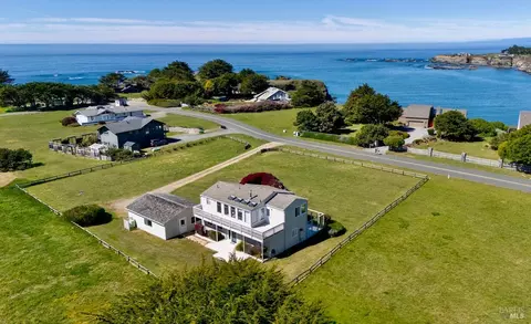 45603 S Caspar Dr, Mendocino, CA 95460