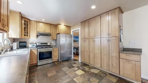 Kitchen - 414 Princess Way, Windsor, CA 95492 photo 2 of 5