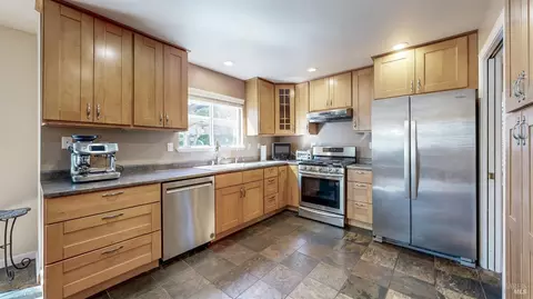 Kitchen - 414 Princess Way, Windsor, CA 95492 photo 3 of 5