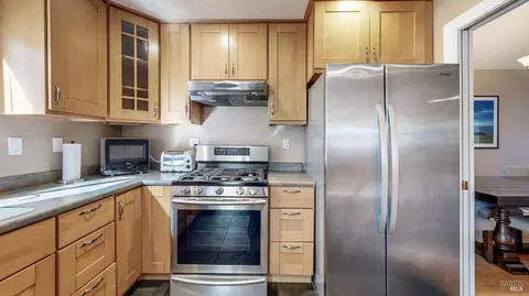 Kitchen - 414 Princess Way, Windsor, CA 95492 photo 4 of 5