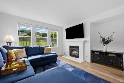 Living - 4142 Sheffield Way, Vallejo, CA 94591 photo 1 of 3
