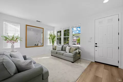 Entry Way - 4142 Sheffield Way, Vallejo, CA 94591 photo 3 of 7