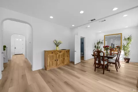 Entry Way - 4142 Sheffield Way, Vallejo, CA 94591 photo 4 of 7