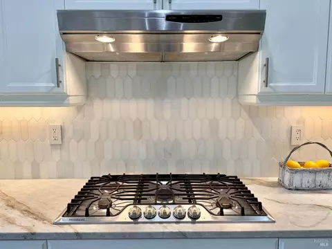 Kitchen - 4142 Sheffield Way, Vallejo, CA 94591 photo 5 of 9