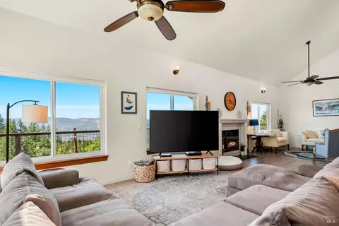 Living - 305 West Ln, Angwin, CA 94508 photo 7 of 7