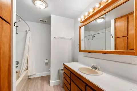 Bath - 305 West Ln, Angwin, CA 94508 photo 5 of 5