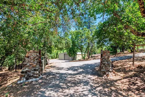 Exterior - 305 West Ln, Angwin, CA 94508 photo 19 of 27