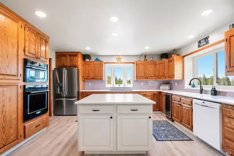 Kitchen - 305 West Ln, Angwin, CA 94508 photo 1 of 6