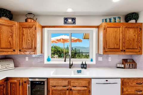 Kitchen - 305 West Ln, Angwin, CA 94508 photo 2 of 6