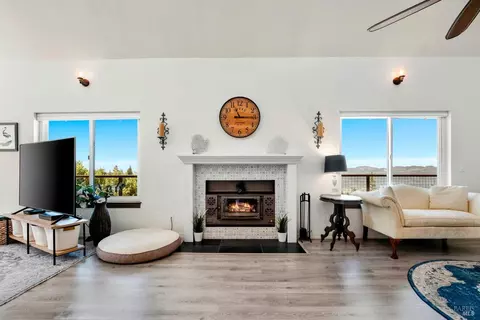 Living - 305 West Ln, Angwin, CA 94508 photo 1 of 7