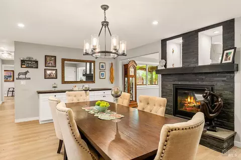 Dining - 779 Ct Joni Ct, Windsor, CA 95492 photo 1 of 2