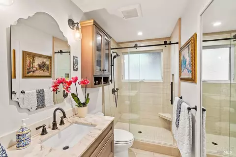 Bath - 779 Ct Joni Ct, Windsor, CA 95492 photo 2 of 3