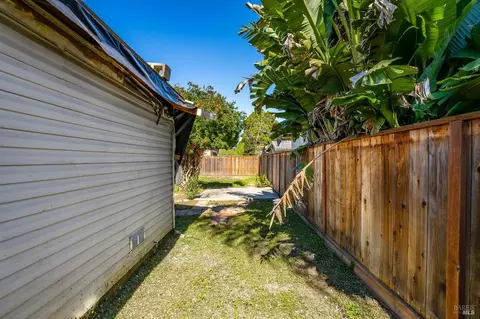 Exterior - 1210 Capitol St, Vallejo, CA 94590 photo 6 of 6