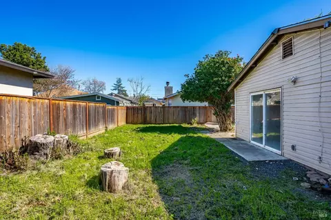 Exterior - 1210 Capitol St, Vallejo, CA 94590 photo 4 of 6
