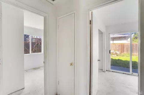 Entry Way - 1210 Capitol St, Vallejo, CA 94590 photo 1 of 3