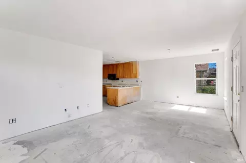 Living - 1210 Capitol St, Vallejo, CA 94590 photo 2 of 3