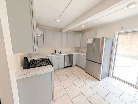Kitchen - 1577 Magazine St, Vallejo, CA 94591 photo 1 of 3