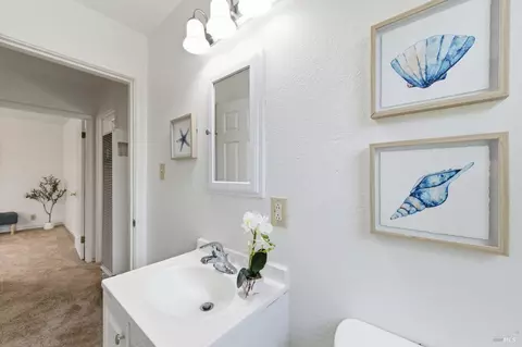 Bath - 691 Annette Ave, Vallejo, CA 94591 photo 1 of 2
