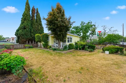 Exterior - 691 Annette Ave, Vallejo, CA 94591 photo 5 of 15