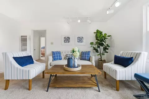 Living - 691 Annette Ave, Vallejo, CA 94591 photo 2 of 4