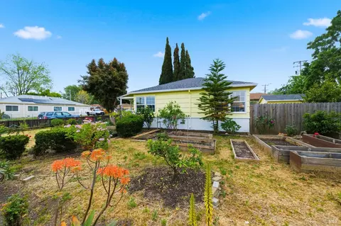 Exterior - 691 Annette Ave, Vallejo, CA 94591 photo 6 of 15