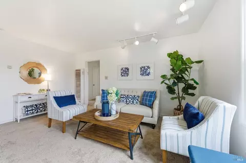 Living - 691 Annette Ave, Vallejo, CA 94591 photo 1 of 4