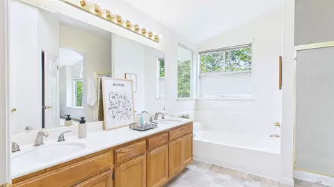 Bath - 6424 Apollo Pl, Windsor, CA 95492 photo 1 of 6