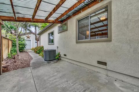 Exterior - 621 Renaissance Ave, Fairfield, CA 94534 photo 15 of 19