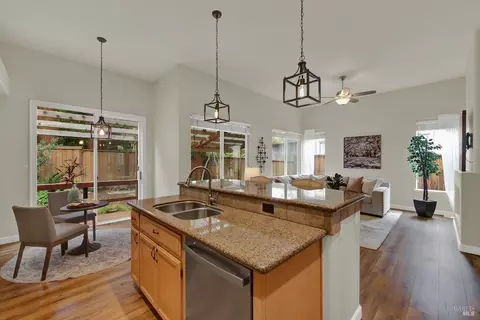 Kitchen - 621 Renaissance Ave, Fairfield, CA 94534 photo 7 of 7