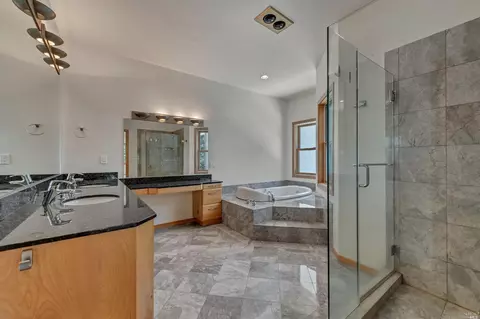 Bath - 440 Cold Springs Rd, Angwin, CA 94508 photo 1 of 5