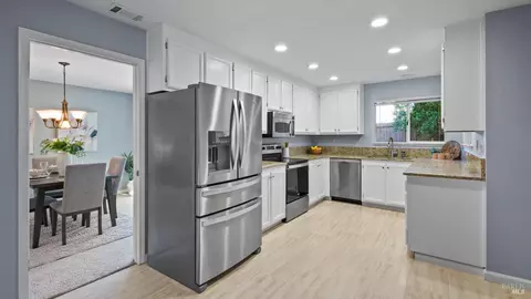 Kitchen - 2920 Willow Ct, Fairfield, CA 94533 photo 1 of 2