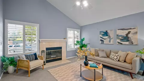 Living - 2920 Willow Ct, Fairfield, CA 94533 photo 1 of 3
