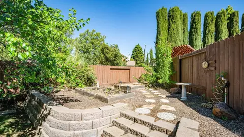 Exterior - 2920 Willow Ct, Fairfield, CA 94533 photo 8 of 11