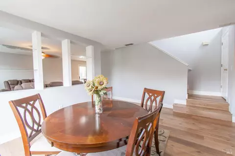 Dining - 640 Ferguson Ct, Dixon, CA 95620 photo 3 of 4