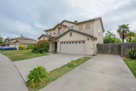 Exterior - 640 Ferguson Ct, Dixon, CA 95620 photo 2 of 10