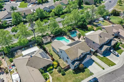 View/Area - 640 Ferguson Ct, Dixon, CA 95620 photo 3 of 4