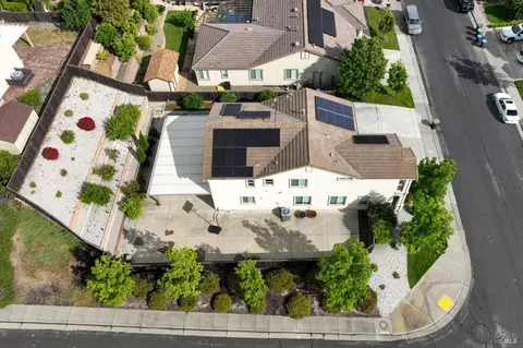View/Area - 3871 Danbury Way, Fairfield, CA 94533 photo 1 of 21