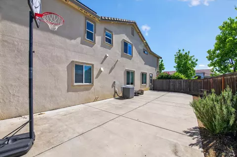 Exterior - 3871 Danbury Way, Fairfield, CA 94533 photo 10 of 22