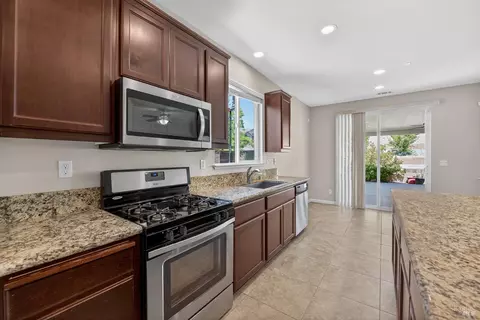 Entry Way - 3871 Danbury Way, Fairfield, CA 94533 photo 4 of 11