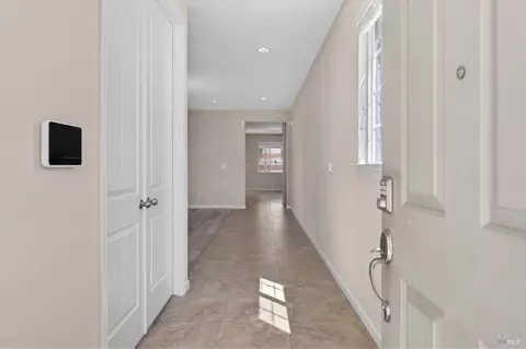 Entry Way - 3871 Danbury Way, Fairfield, CA 94533 photo 1 of 11