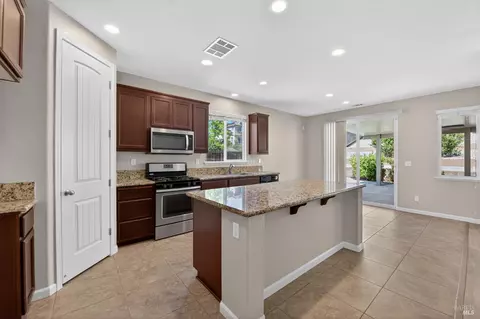 Kitchen - 3871 Danbury Way, Fairfield, CA 94533 photo 1 of 4