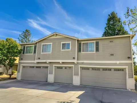 2476-2480 Avignon Cir, Santa Rosa, CA 95403