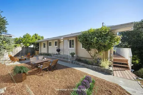 Exterior - 16 Dutton Ct, Sausalito, CA 94965 photo 2 of 6
