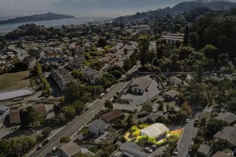 View/Area - 16 Dutton Ct, Sausalito, CA 94965 photo 4 of 5