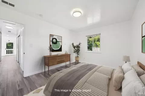 Bedroom - 16 Dutton Ct, Sausalito, CA 94965 photo 1 of 8