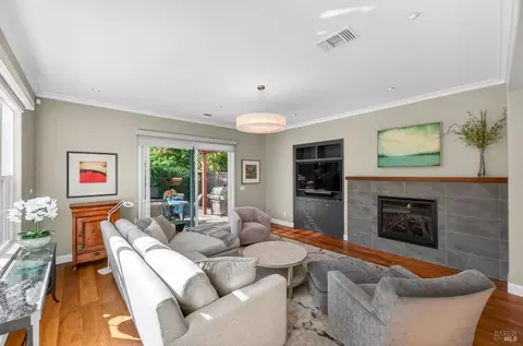 Living - 1193 Pearce Dr E, Sonoma, CA 95476 photo 5 of 5