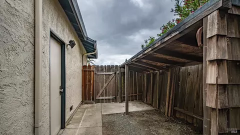 Exterior - 2974 Juniper St, Fairfield, CA 94533 photo 11 of 11