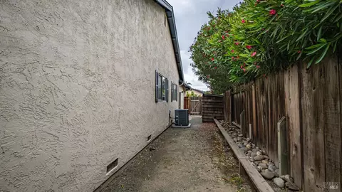 Exterior - 2974 Juniper St, Fairfield, CA 94533 photo 10 of 11