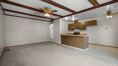 Living - 2974 Juniper St, Fairfield, CA 94533 photo 6 of 7