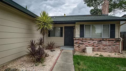 Exterior - 2974 Juniper St, Fairfield, CA 94533 photo 2 of 11